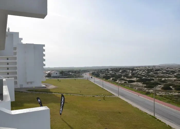 Baleal Tower Bay Апартаменты